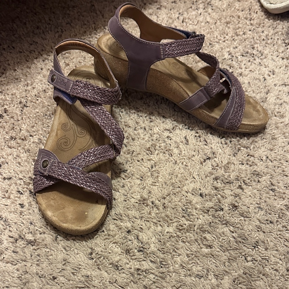 Taos Women's Purple Sandals size 9 eu 40 shoes